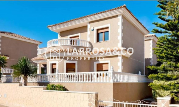 Detached House/Villa - New build - Torrevieja - ONR-64249