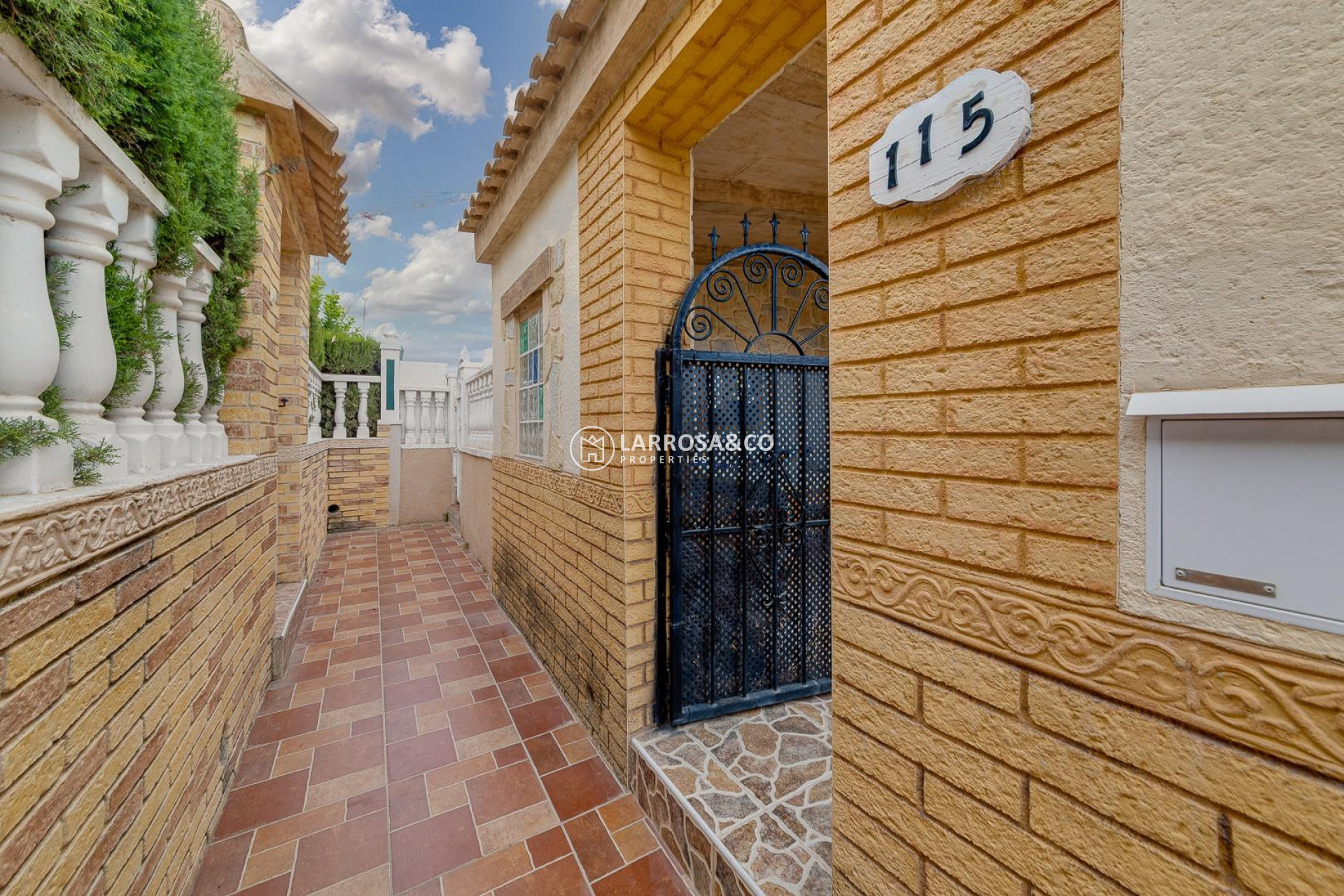 Resale - Semi-detached house - Torrevieja - Los Balcones