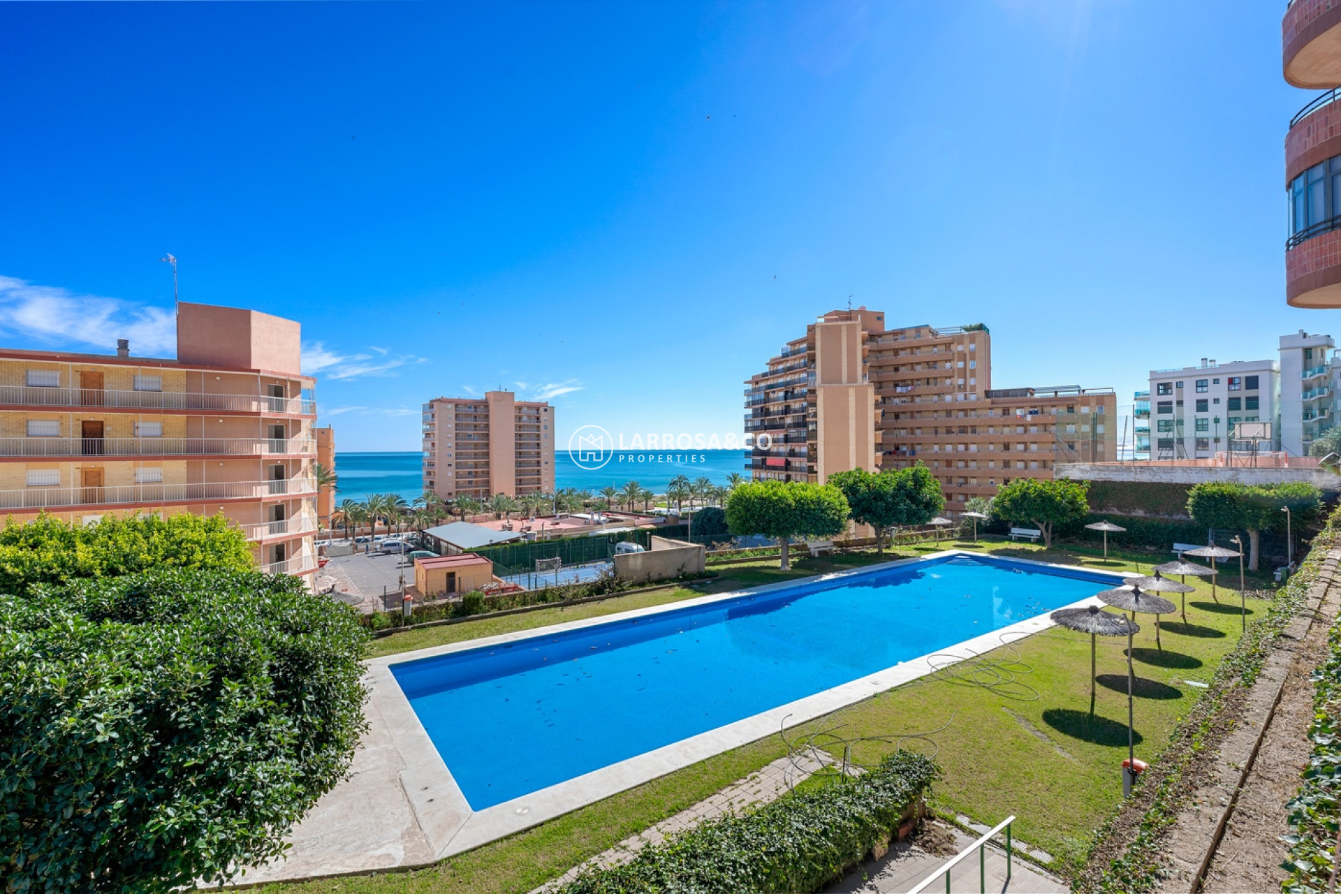 A Vendre - Apartment - Arenales del sol - Segunda linea playa