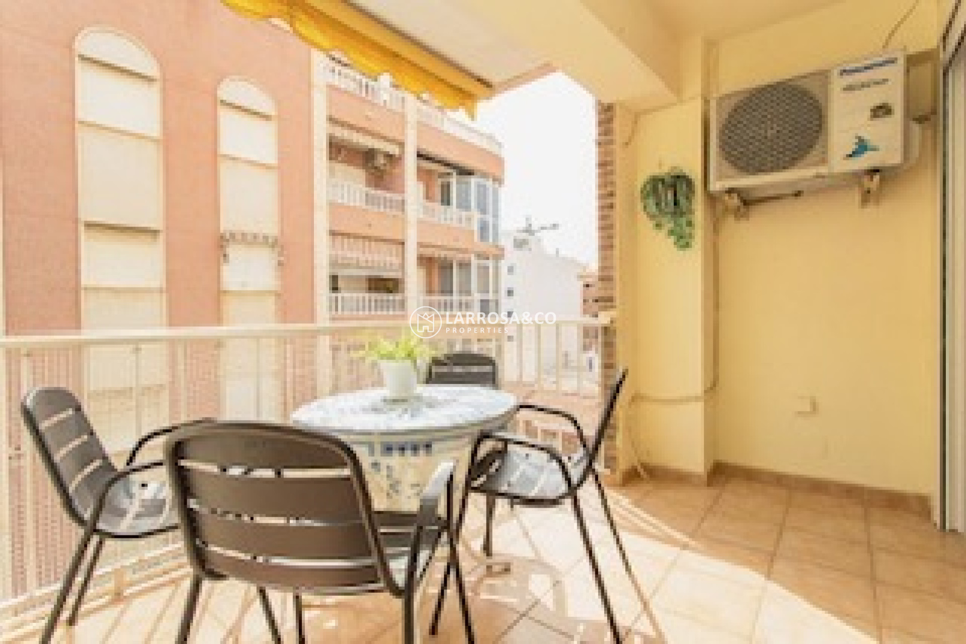 A Vendre - Apartment - Torrevieja - Centro-Muelle Pesquero