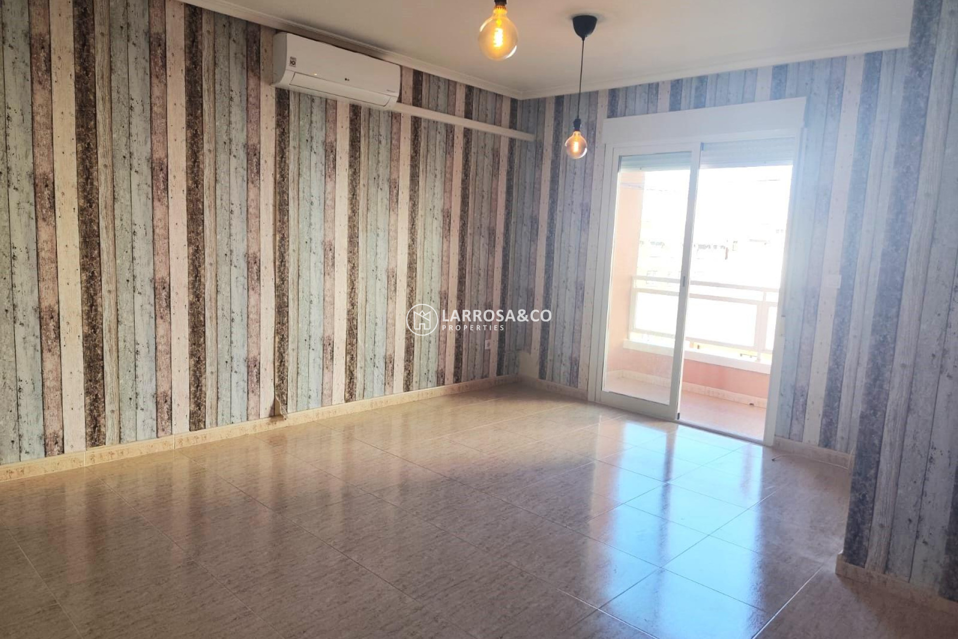 A Vendre - Apartment - Torrevieja - Centro