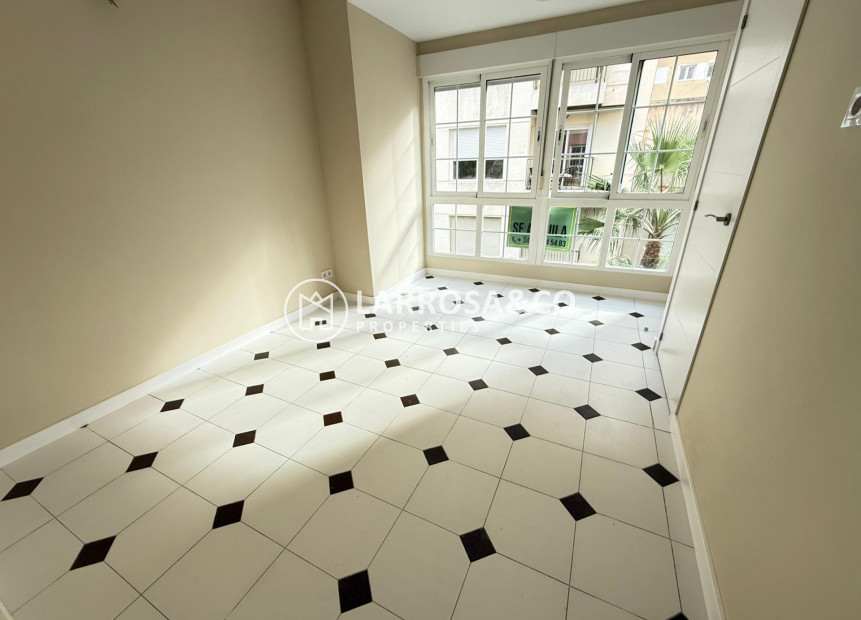 A Vendre - Apartment - Torrevieja - Centro