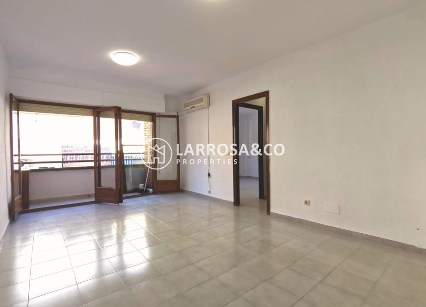 A Vendre - Apartment - Torrevieja - Estacion de autobuses