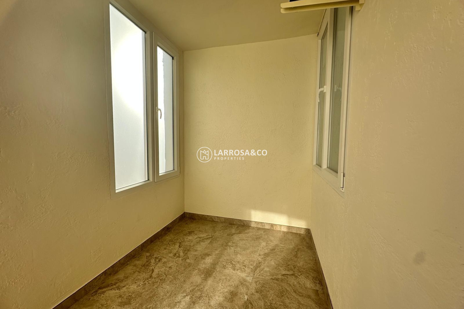 A Vendre - Apartment - Torrevieja - Estacion de autobuses