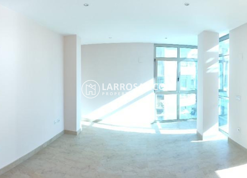 A Vendre - Apartment - Torrevieja - Estacion de autobuses