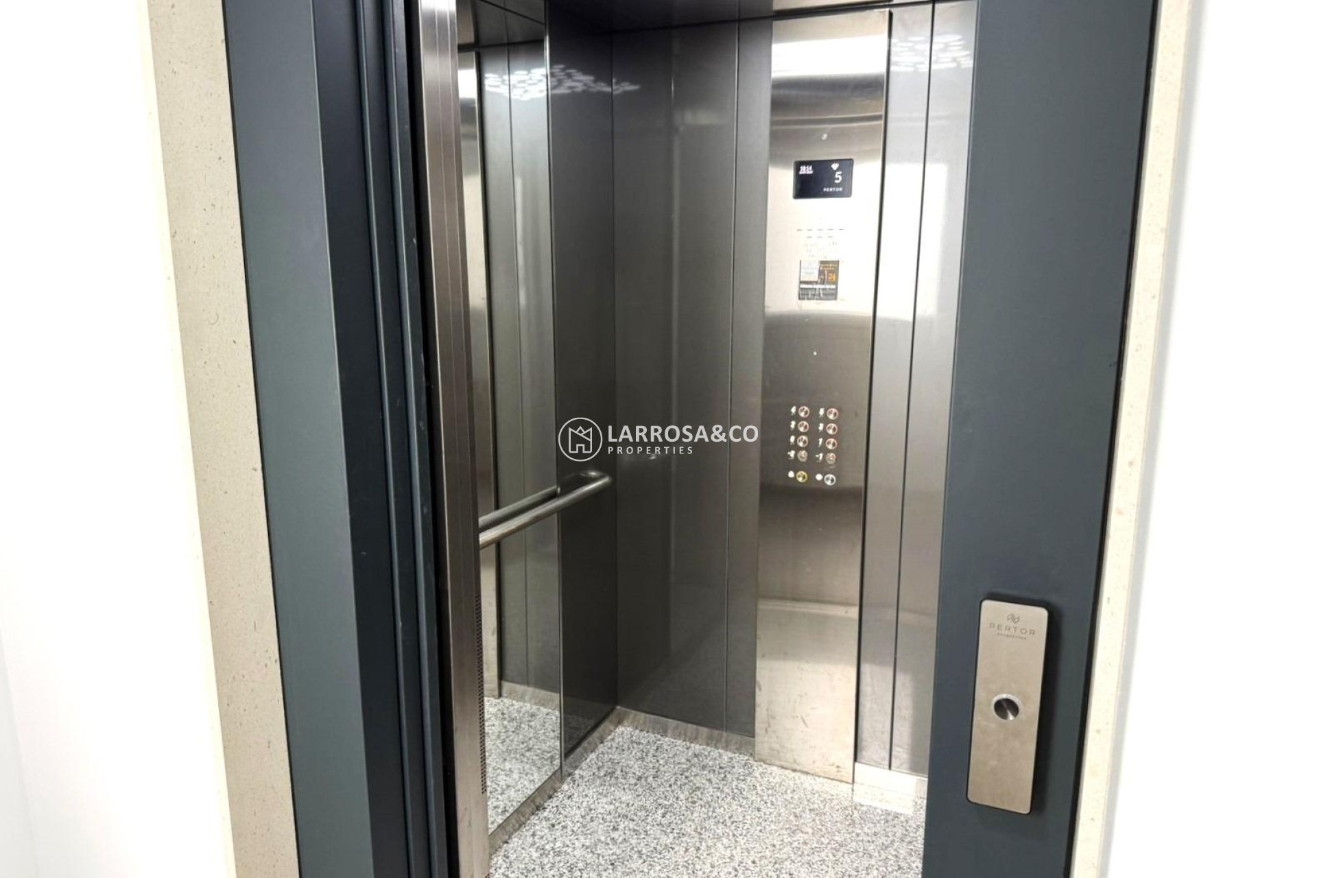 A Vendre - Apartment - Torrevieja - Parque de las Naciones