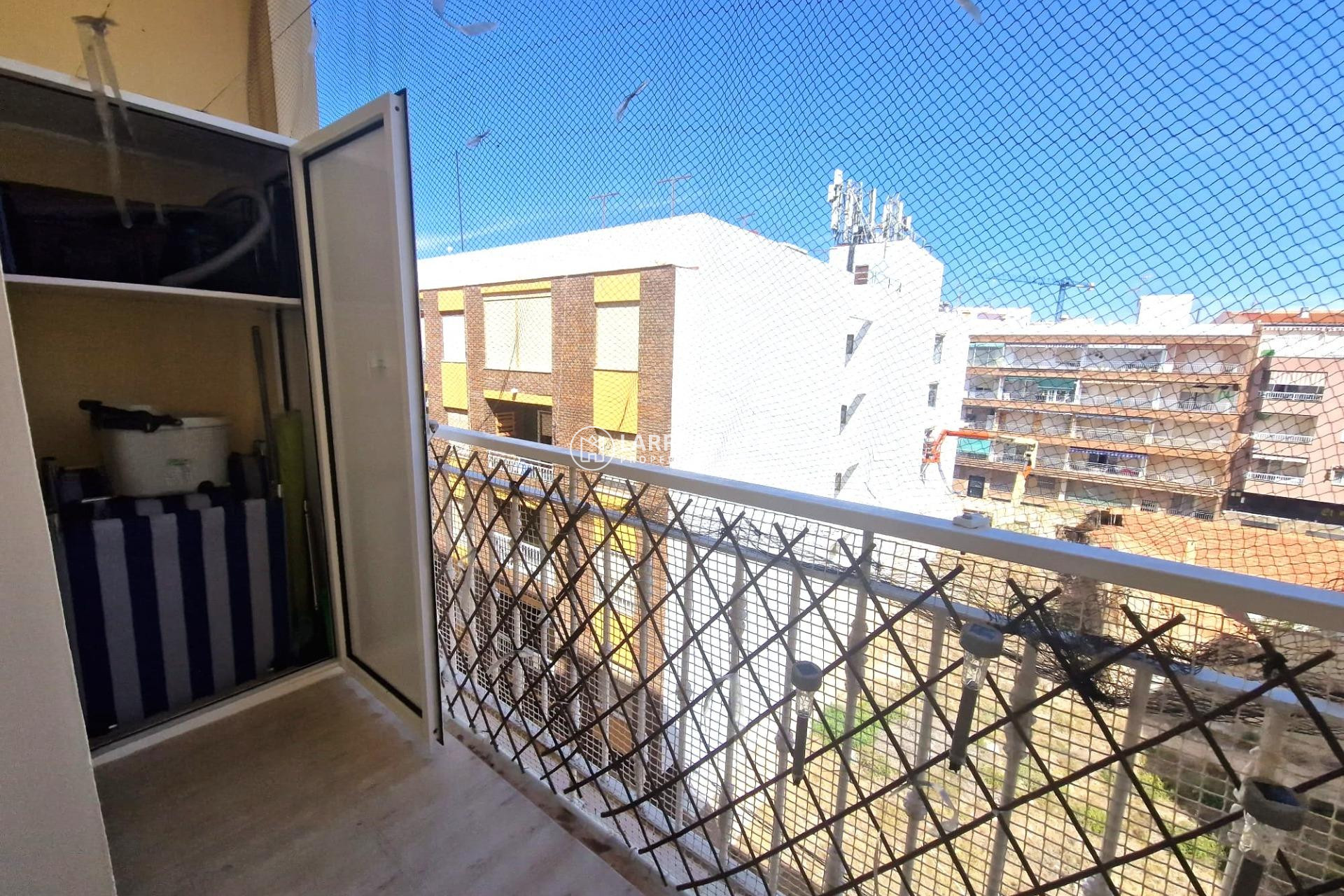 A Vendre - Apartment - Torrevieja - Paseo maritimo