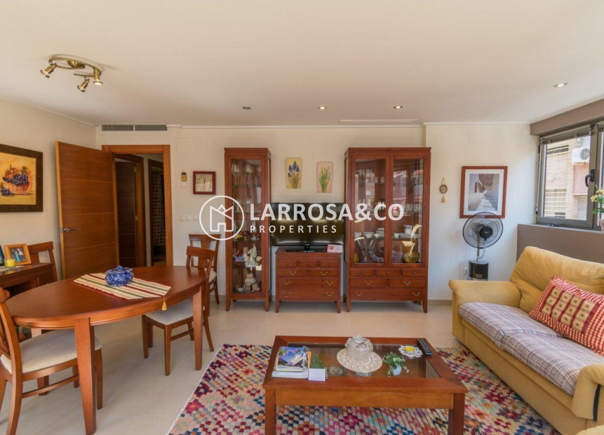 A Vendre - Apartment - Torrevieja - Paseo maritimo