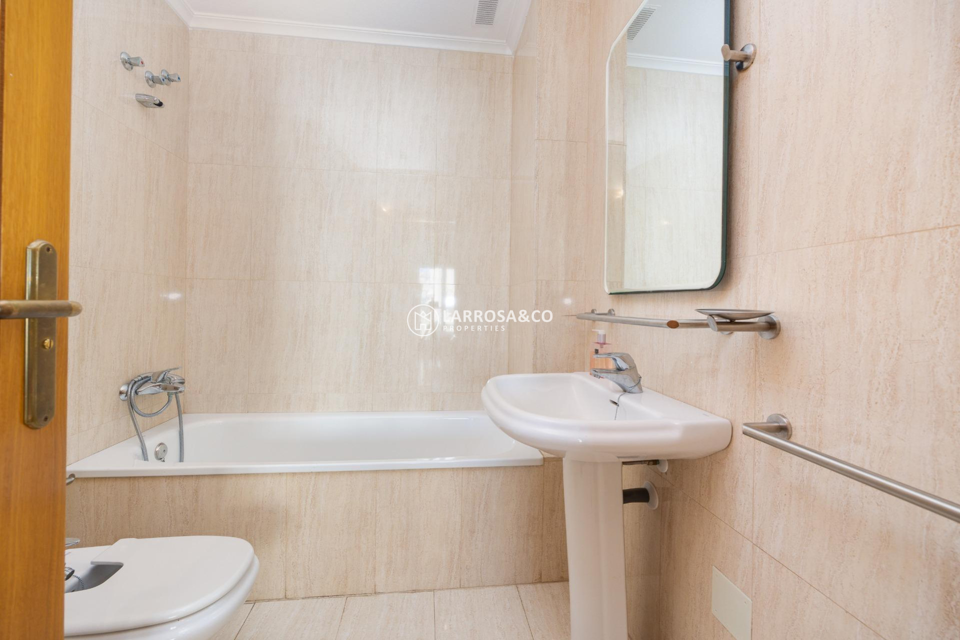 A Vendre - Apartment - Torrevieja - Paseo maritimo