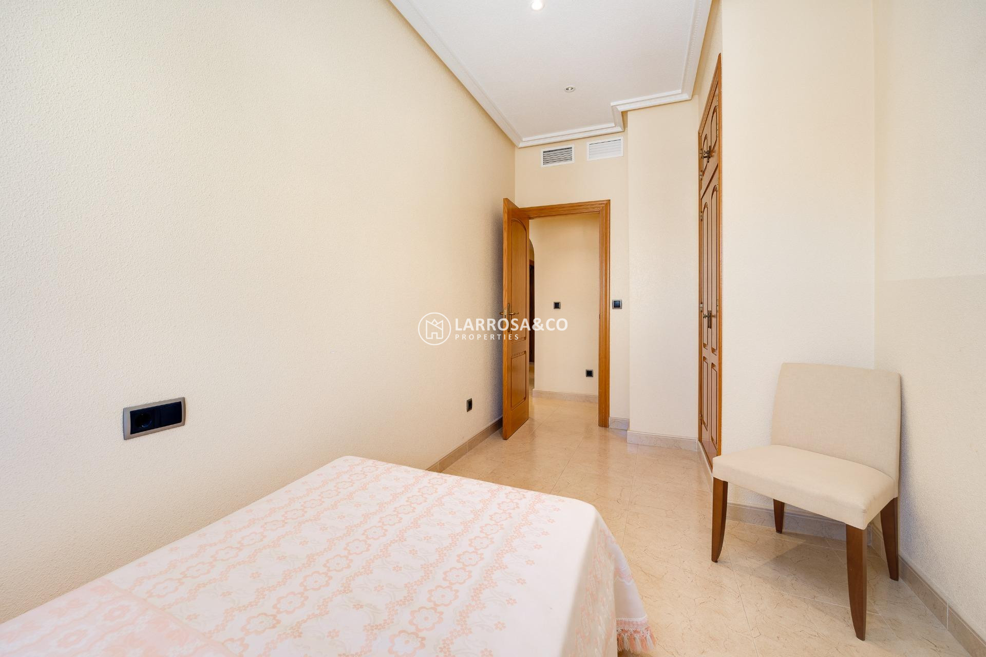 A Vendre - Apartment - Torrevieja - Paseo maritimo