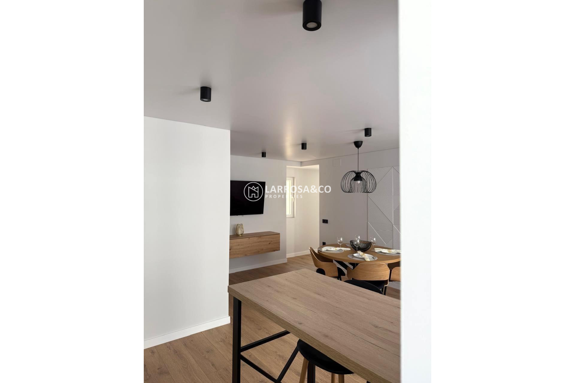 A Vendre - Apartment - Torrevieja - Paseo maritimo