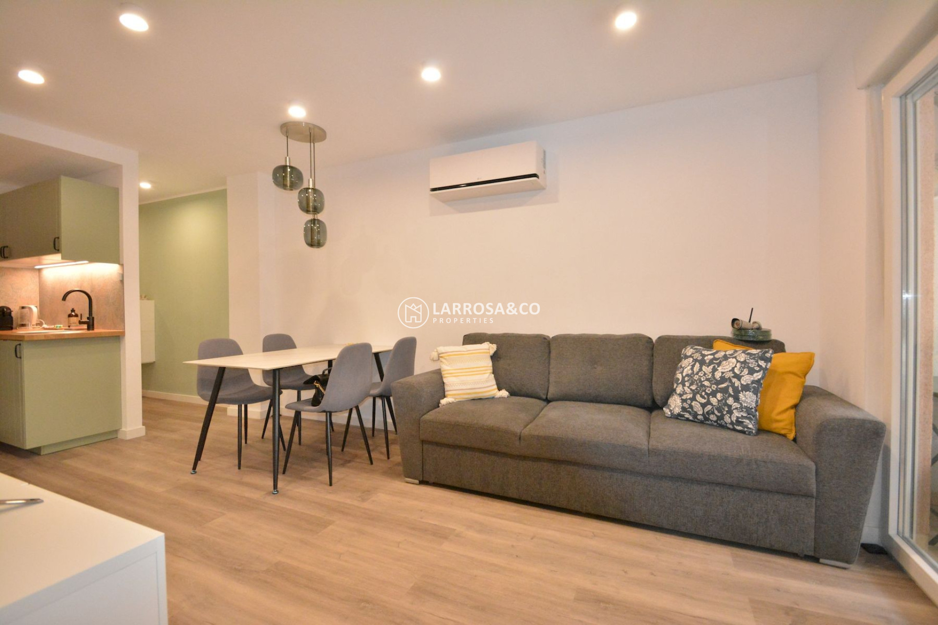 A Vendre - Apartment - Torrevieja - Playa Acequion