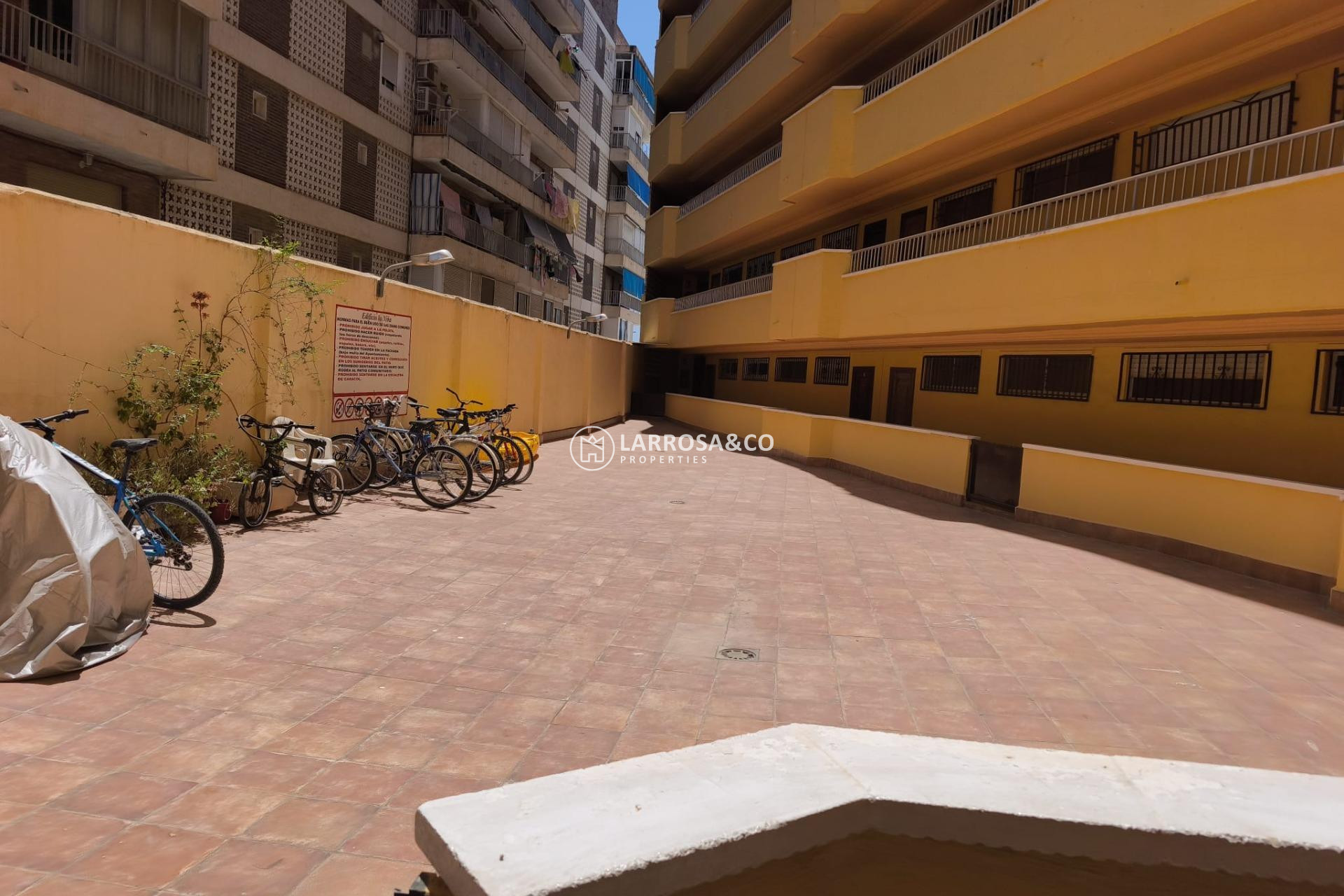 A Vendre - Apartment - Torrevieja - Puerto deportivo marina salinas