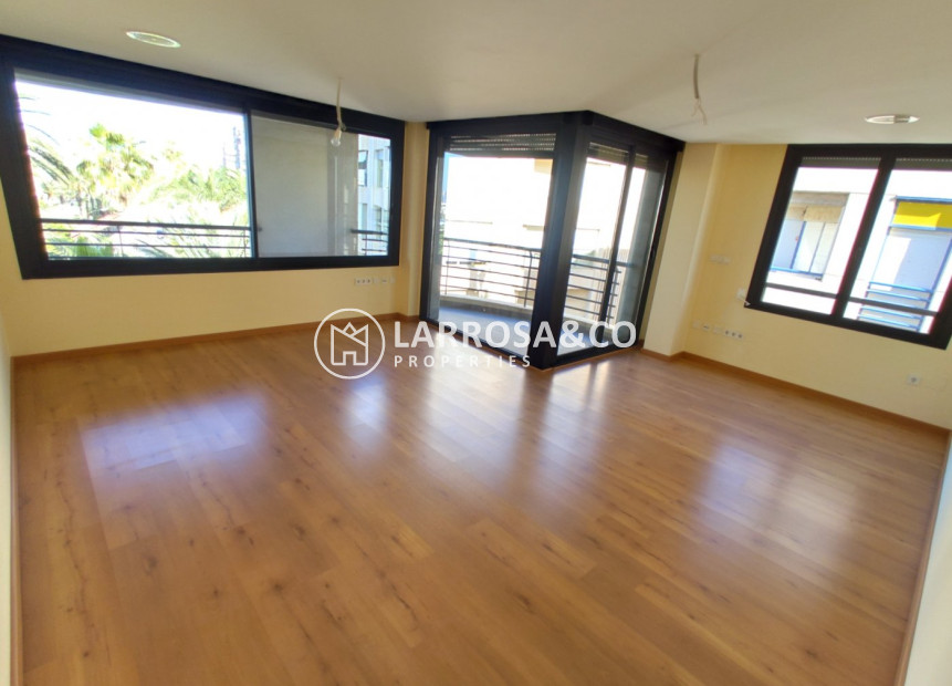 A Vendre - Apartment - Torrevieja - Puerto
