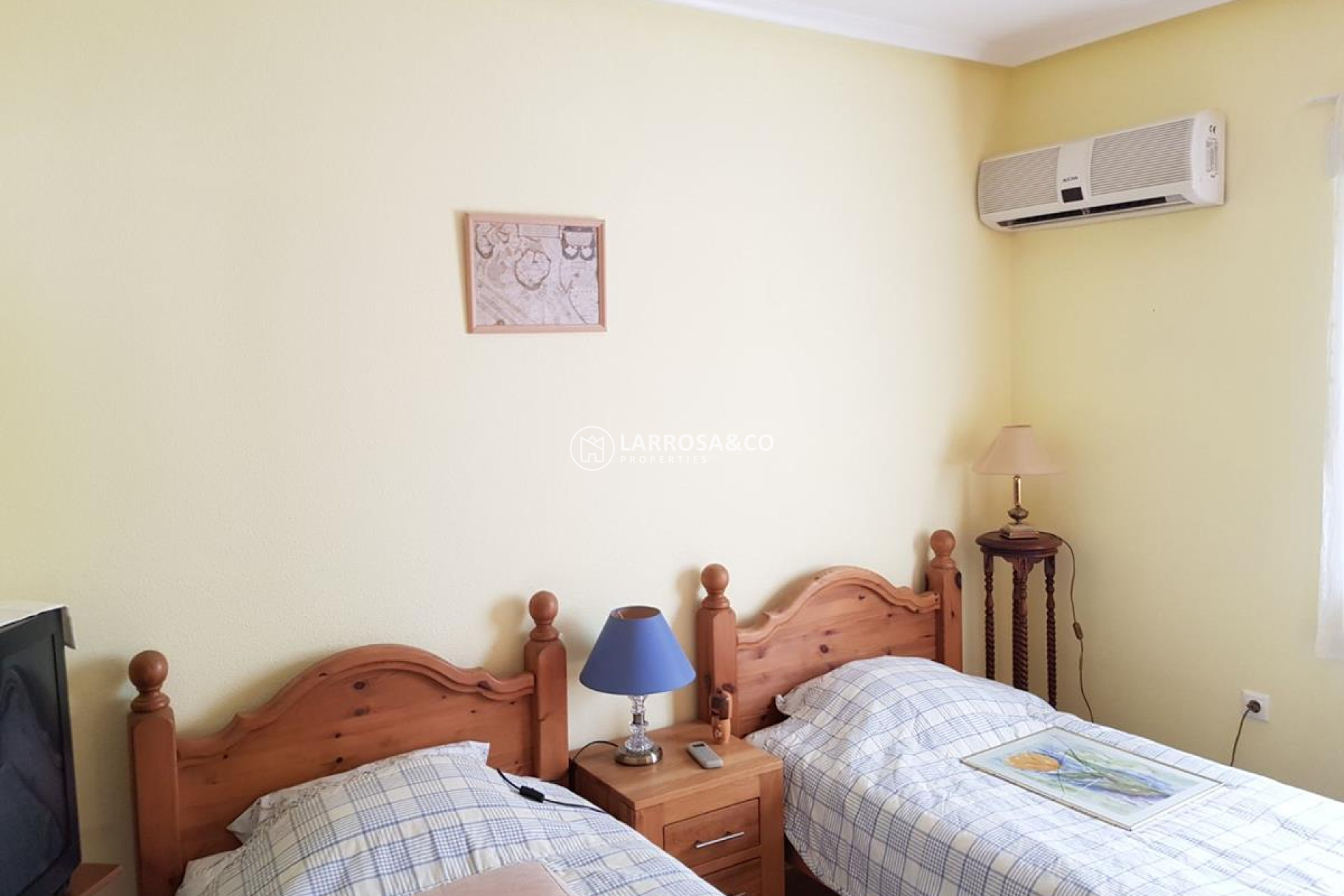 A Vendre -  - Catral - Catral Centre