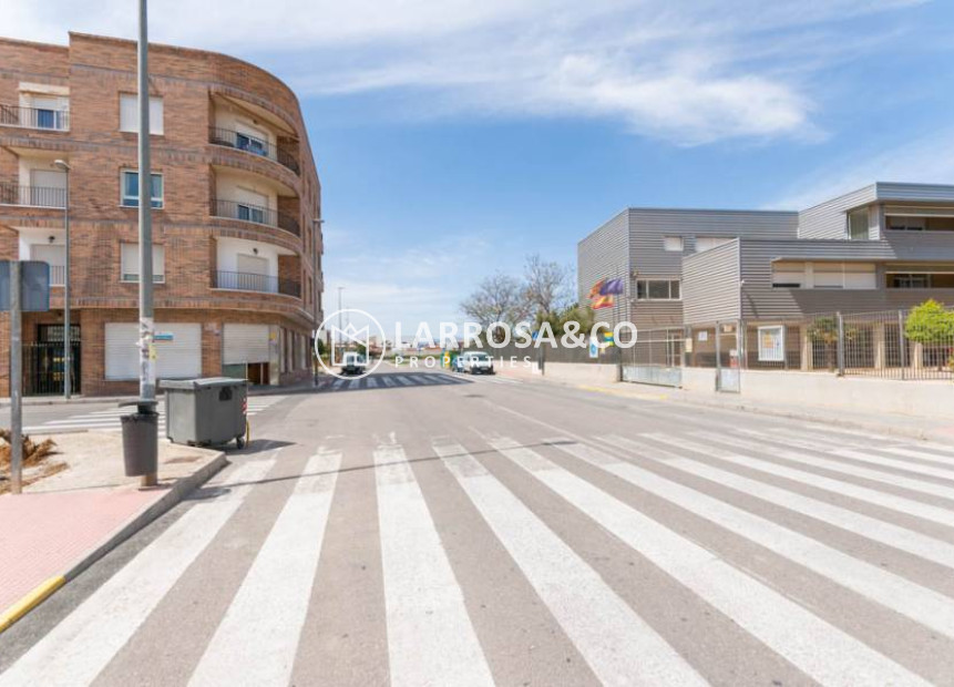 A Vendre - Commercial space - Almoradí - Estación bus