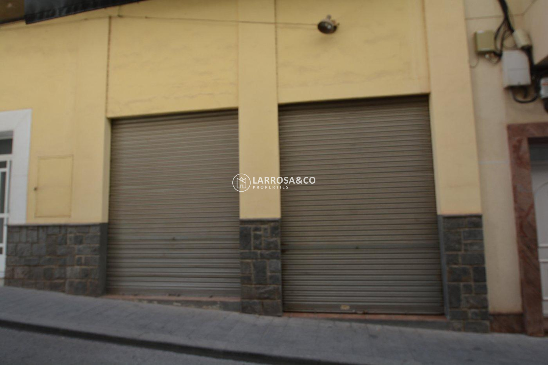 A Vendre - Commercial space - Bigastro - CENTRO