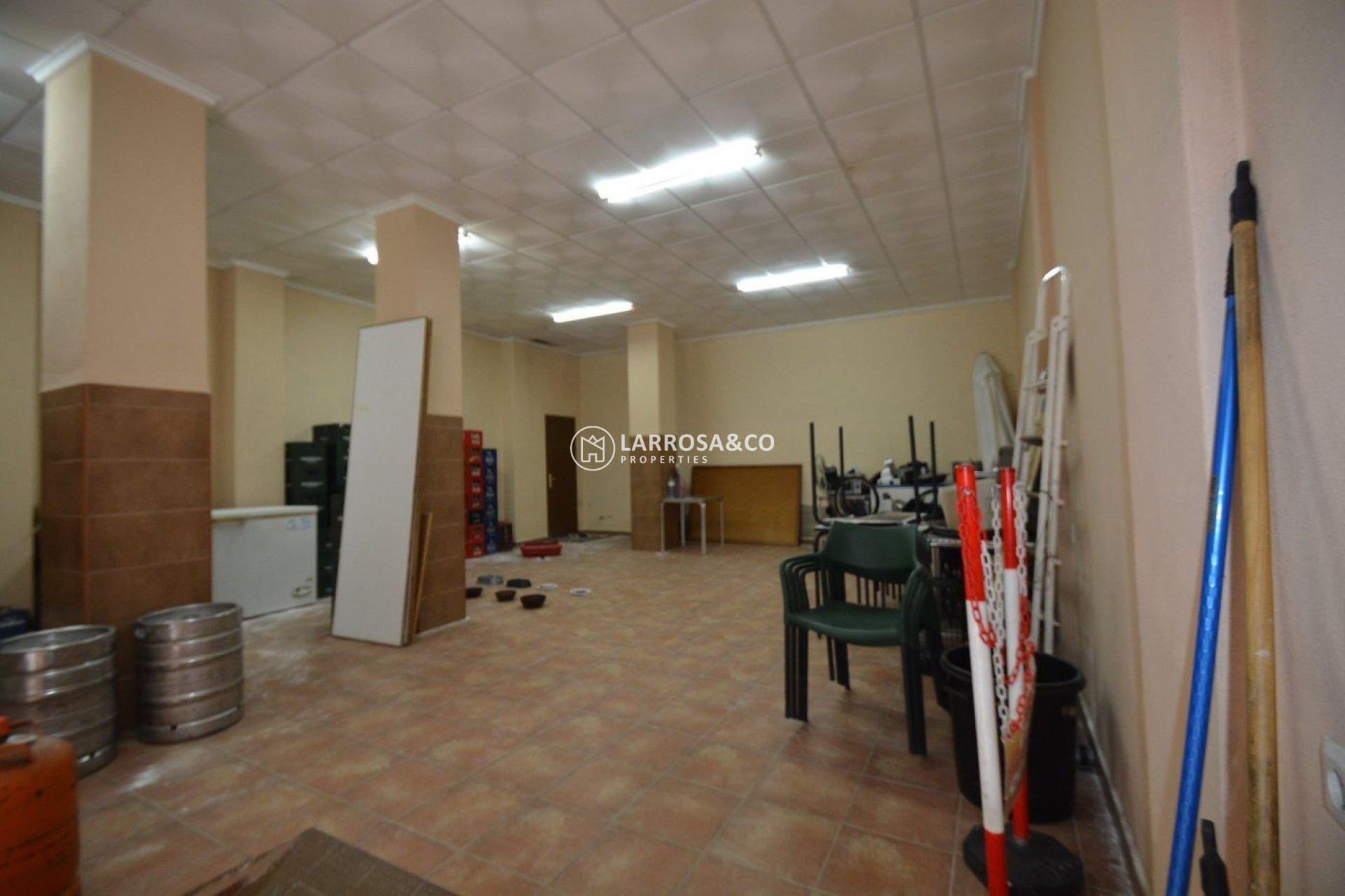 A Vendre - Commercial space - Bigastro - CENTRO