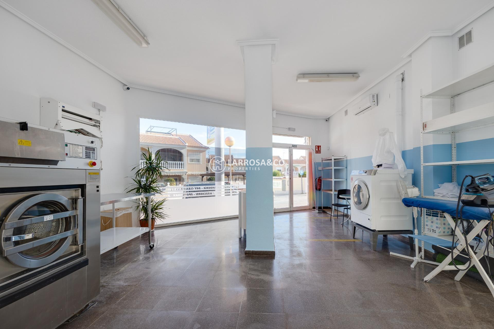 A Vendre - Commercial space - Ciudad Quesada - DOÑA PEPA