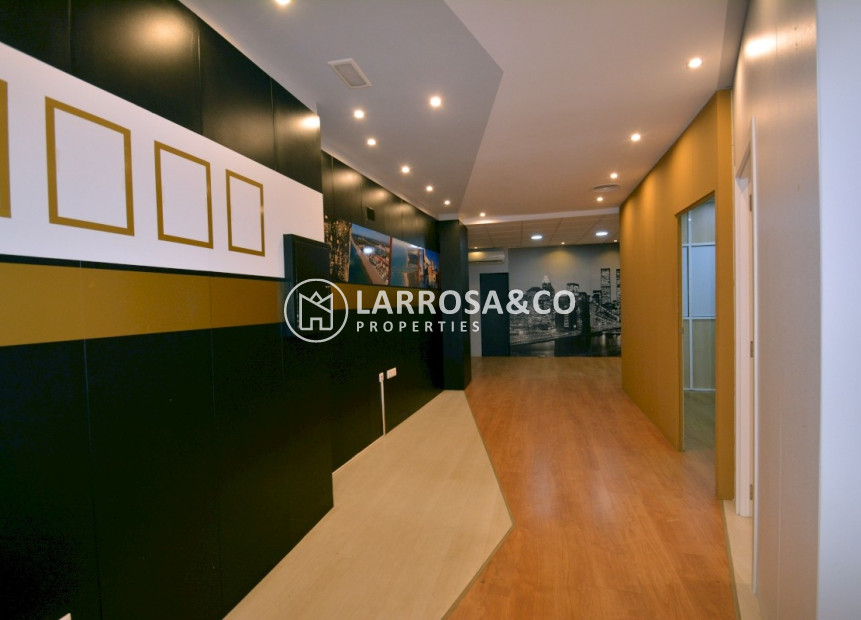 A Vendre - Commercial space - Guardamar del Segura
