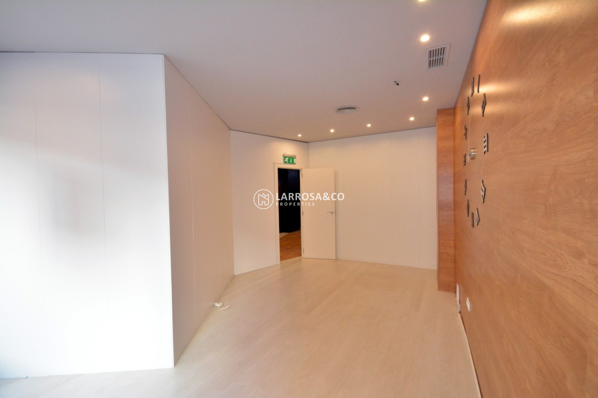 A Vendre - Commercial space - Guardamar del Segura