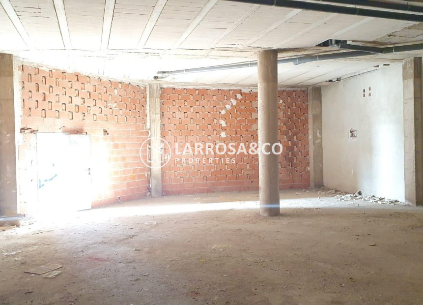 A Vendre - Commercial space - Torrevieja - Acequion