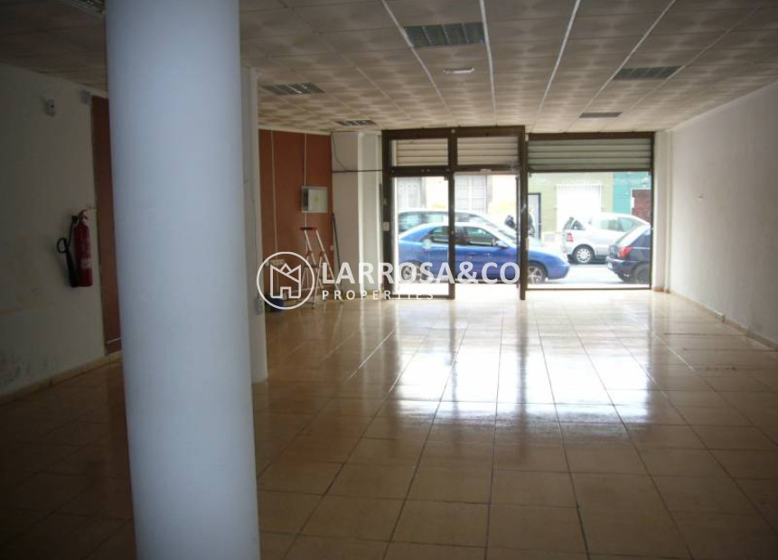 A Vendre - Commercial space - Torrevieja - Centro