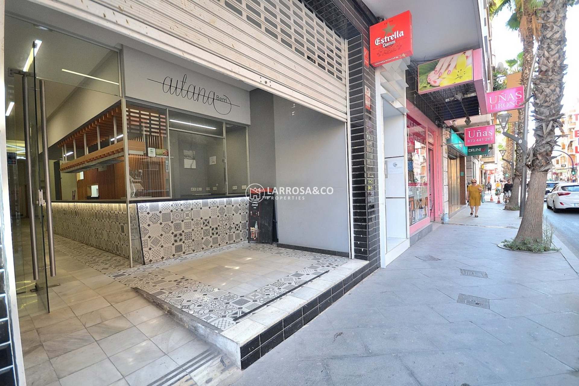 A Vendre - Commercial space - Torrevieja - Centro