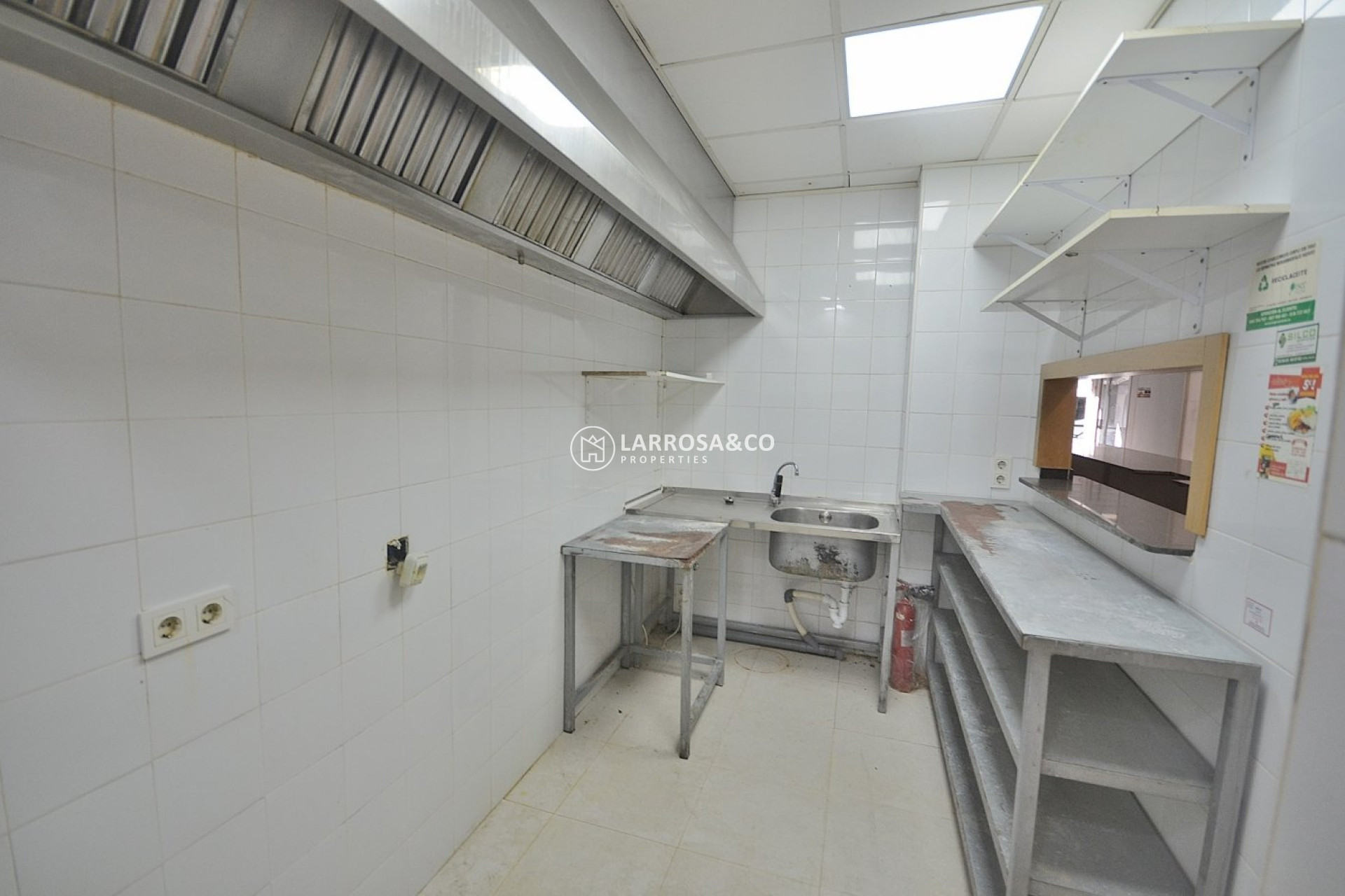 A Vendre - Commercial space - Torrevieja - Centro