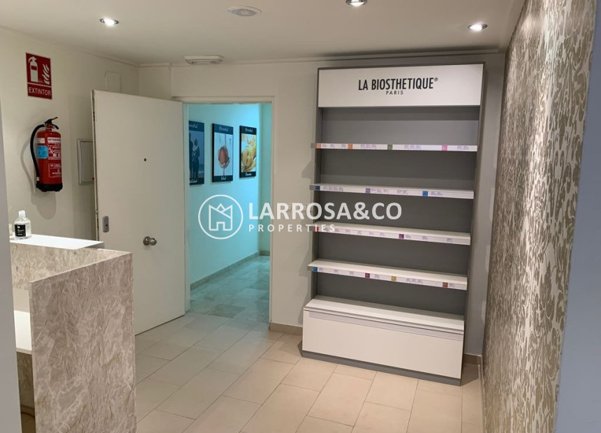 A Vendre - Commercial space - Torrevieja - Centro