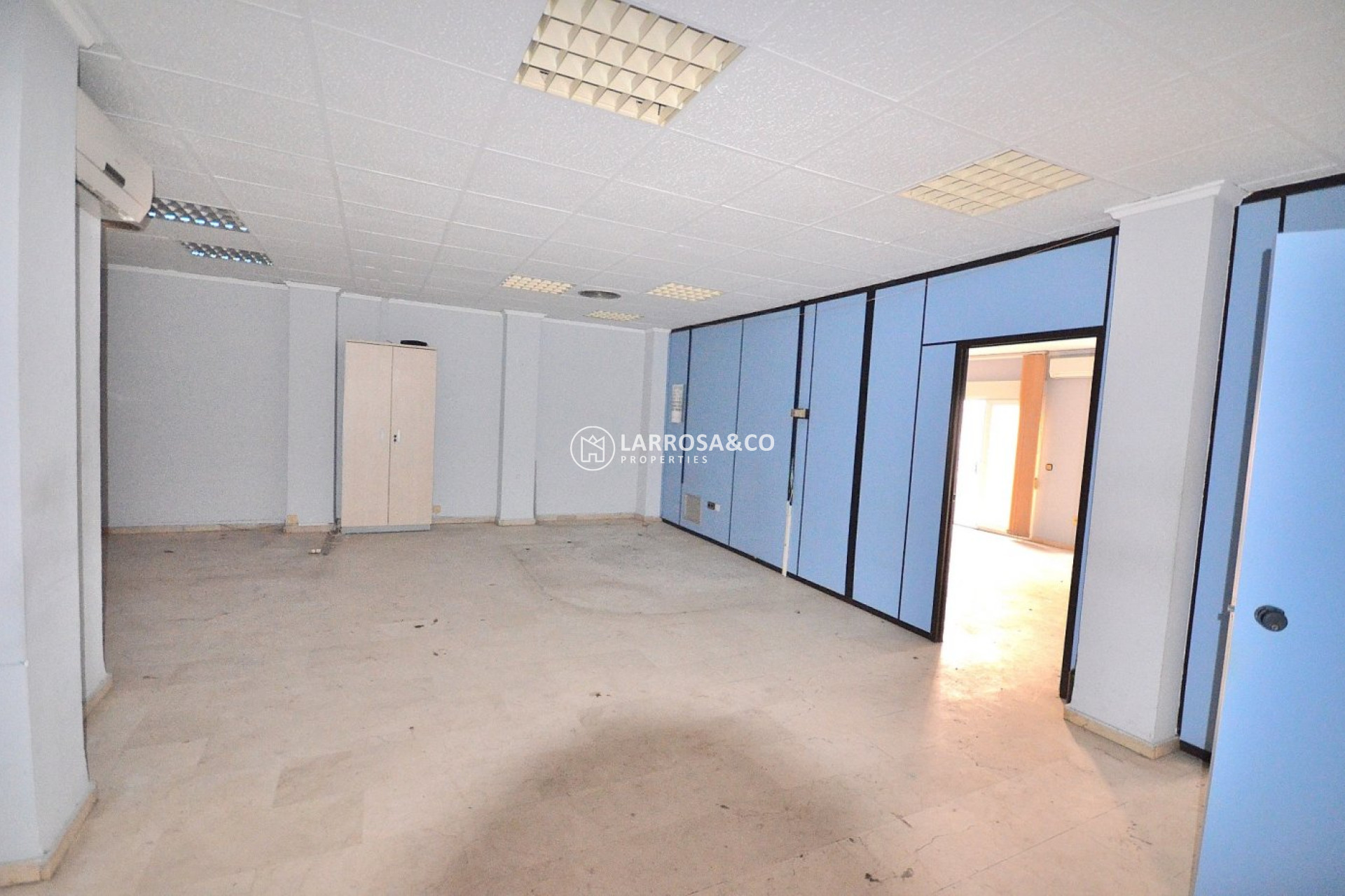 A Vendre - Commercial space - Torrevieja - Centro