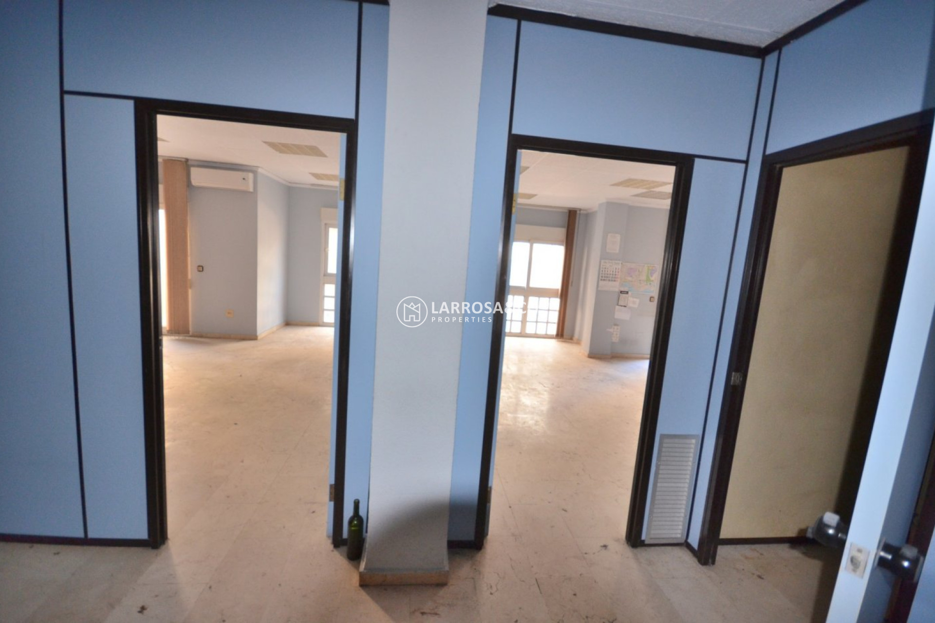 A Vendre - Commercial space - Torrevieja - Centro