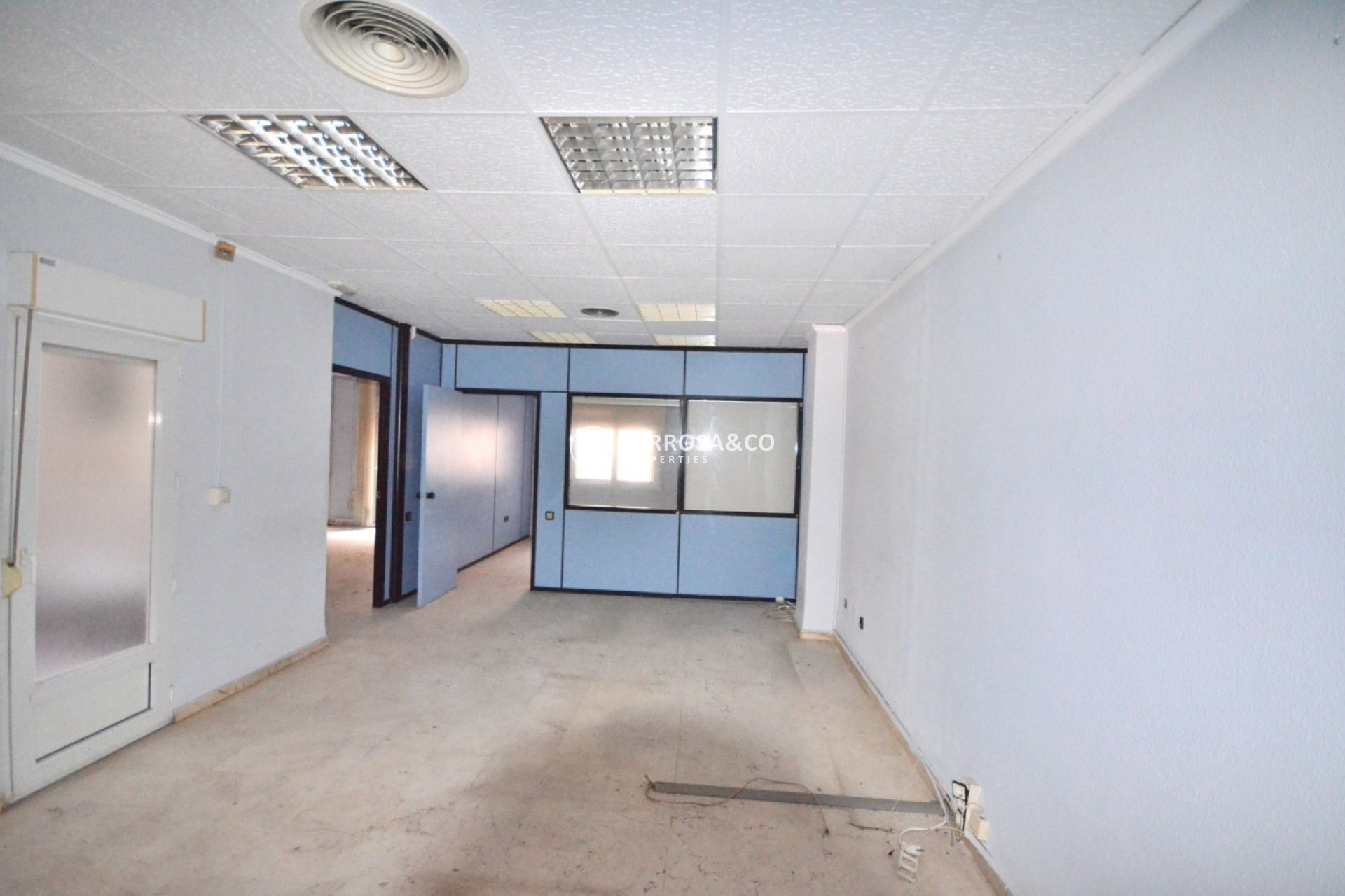 A Vendre - Commercial space - Torrevieja - Centro