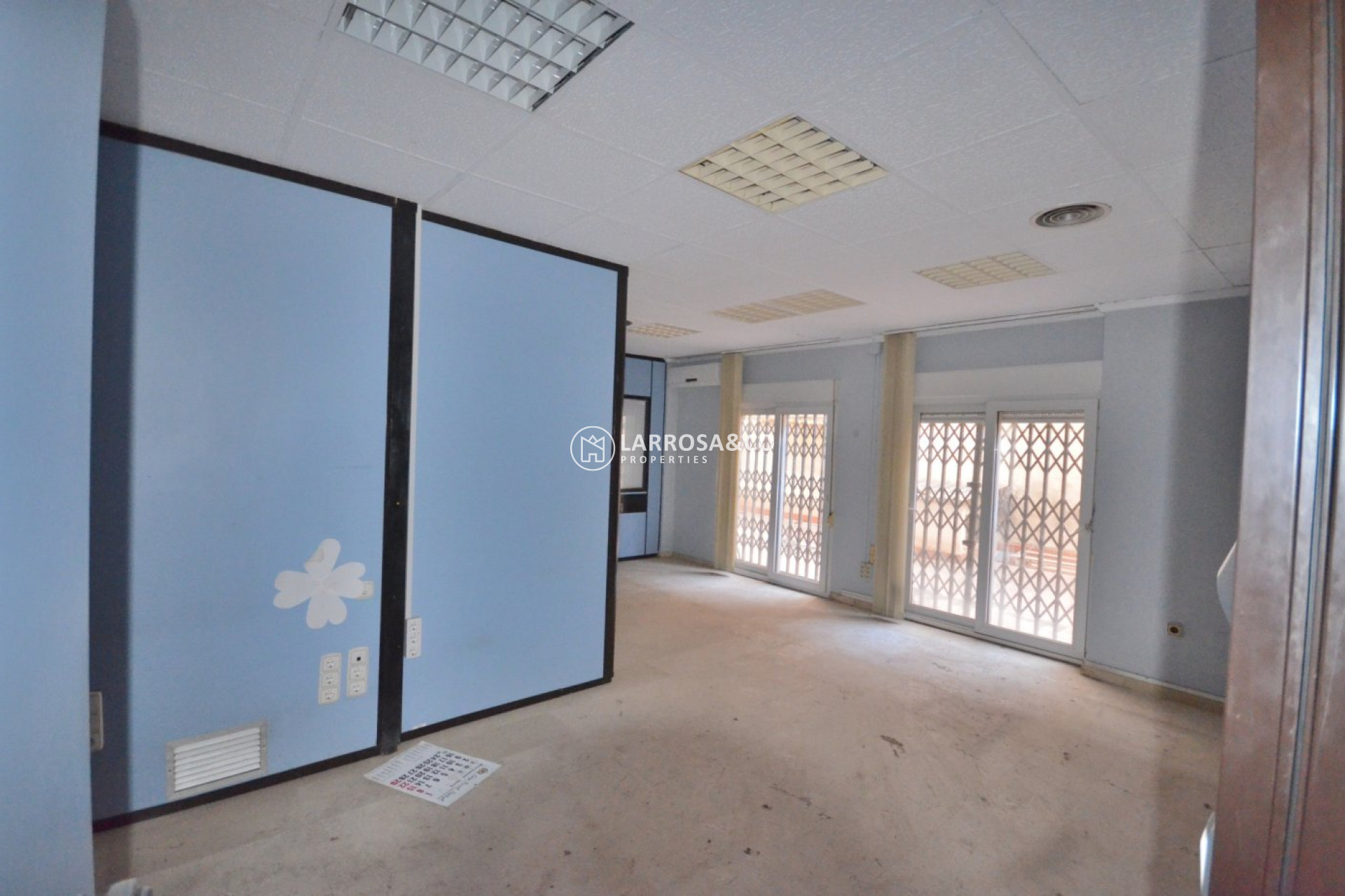 A Vendre - Commercial space - Torrevieja - Centro