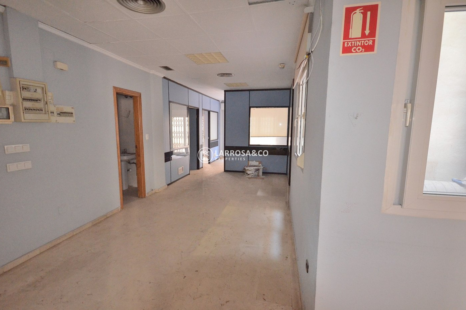 A Vendre - Commercial space - Torrevieja - Centro