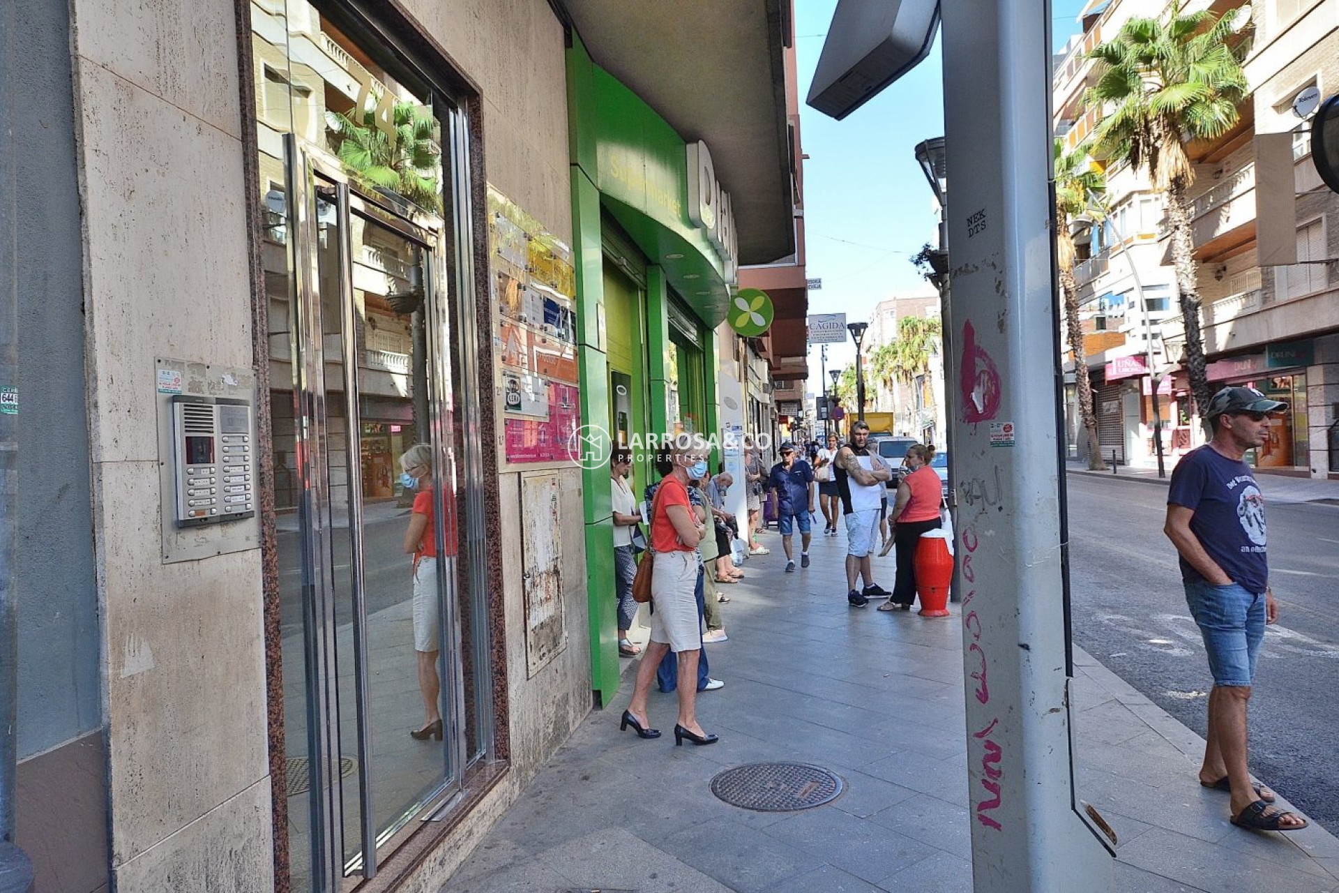 A Vendre - Commercial space - Torrevieja - Centro