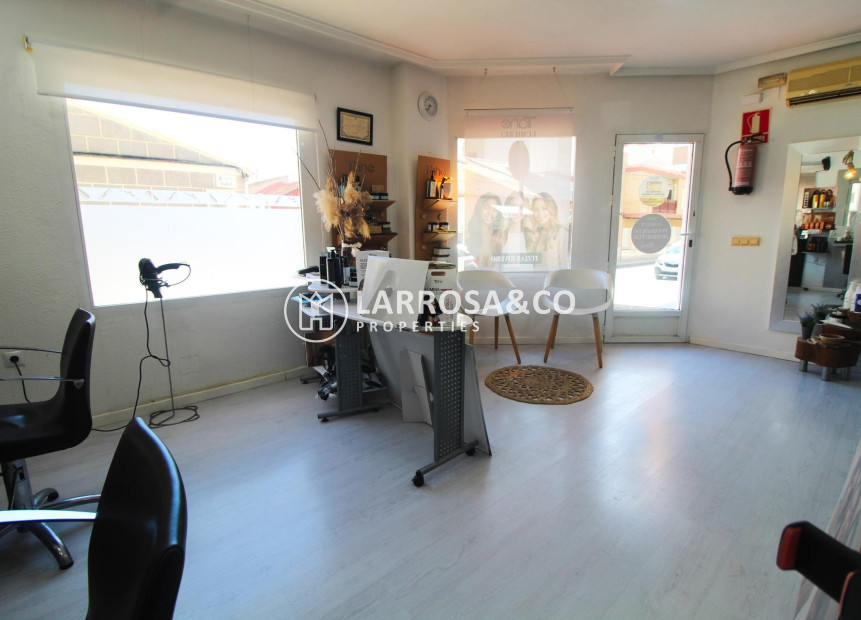 A Vendre - Commercial space - Torrevieja - Centro
