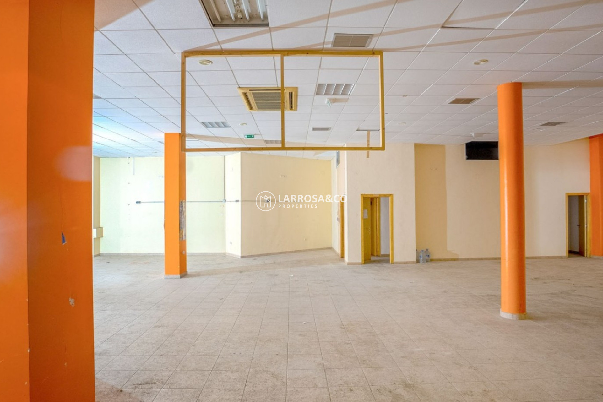 A Vendre - Commercial space - Torrevieja - Costa Blanca