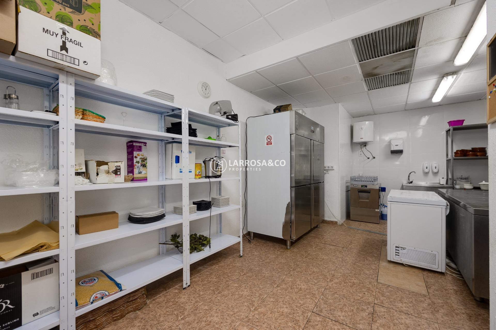 A Vendre - Commercial space - Torrevieja - Estacion de autobuses