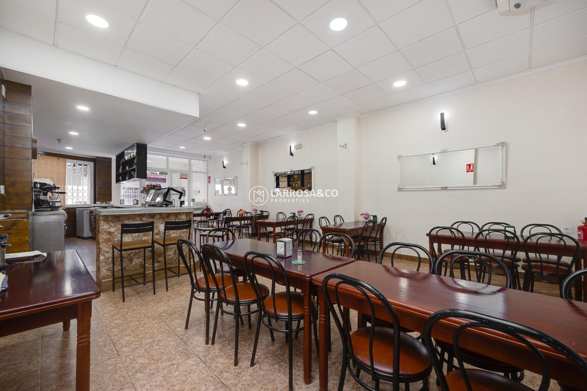 A Vendre - Commercial space - Torrevieja - Estacion de autobuses