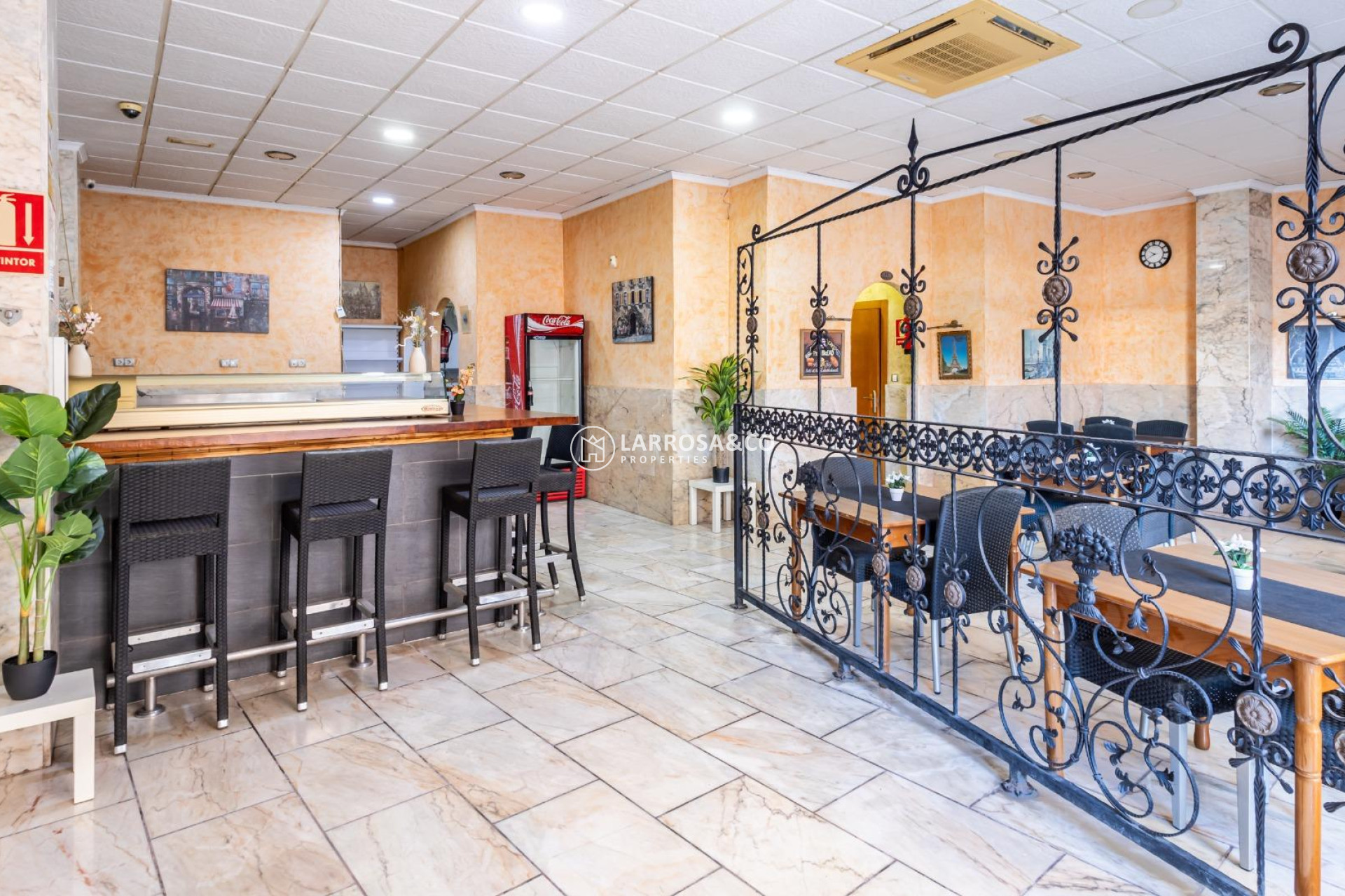 A Vendre - Commercial space - Torrevieja - Estacion de autobuses