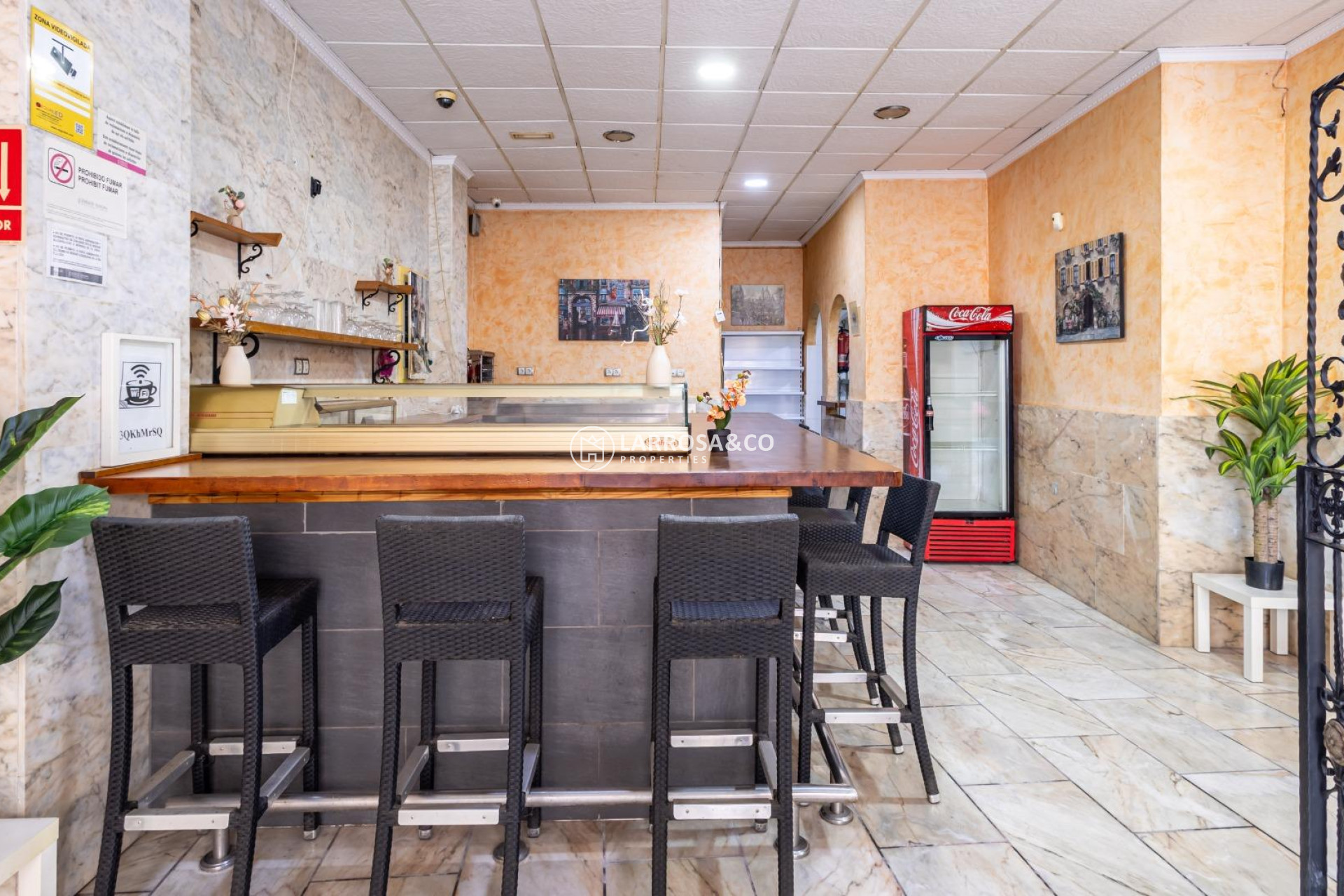 A Vendre - Commercial space - Torrevieja - Estacion de autobuses