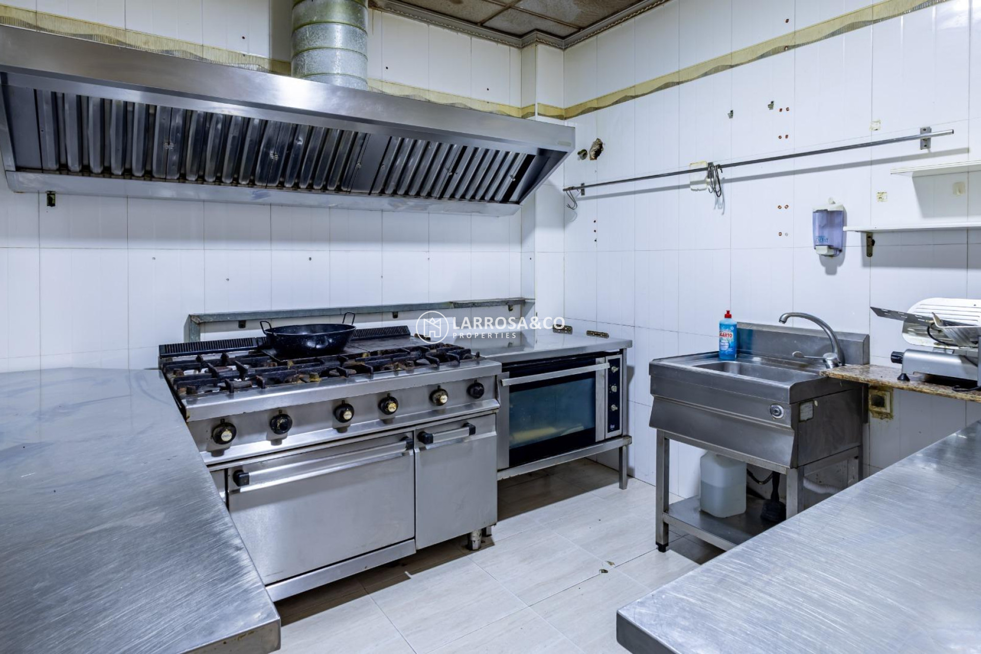 A Vendre - Commercial space - Torrevieja - Estacion de autobuses