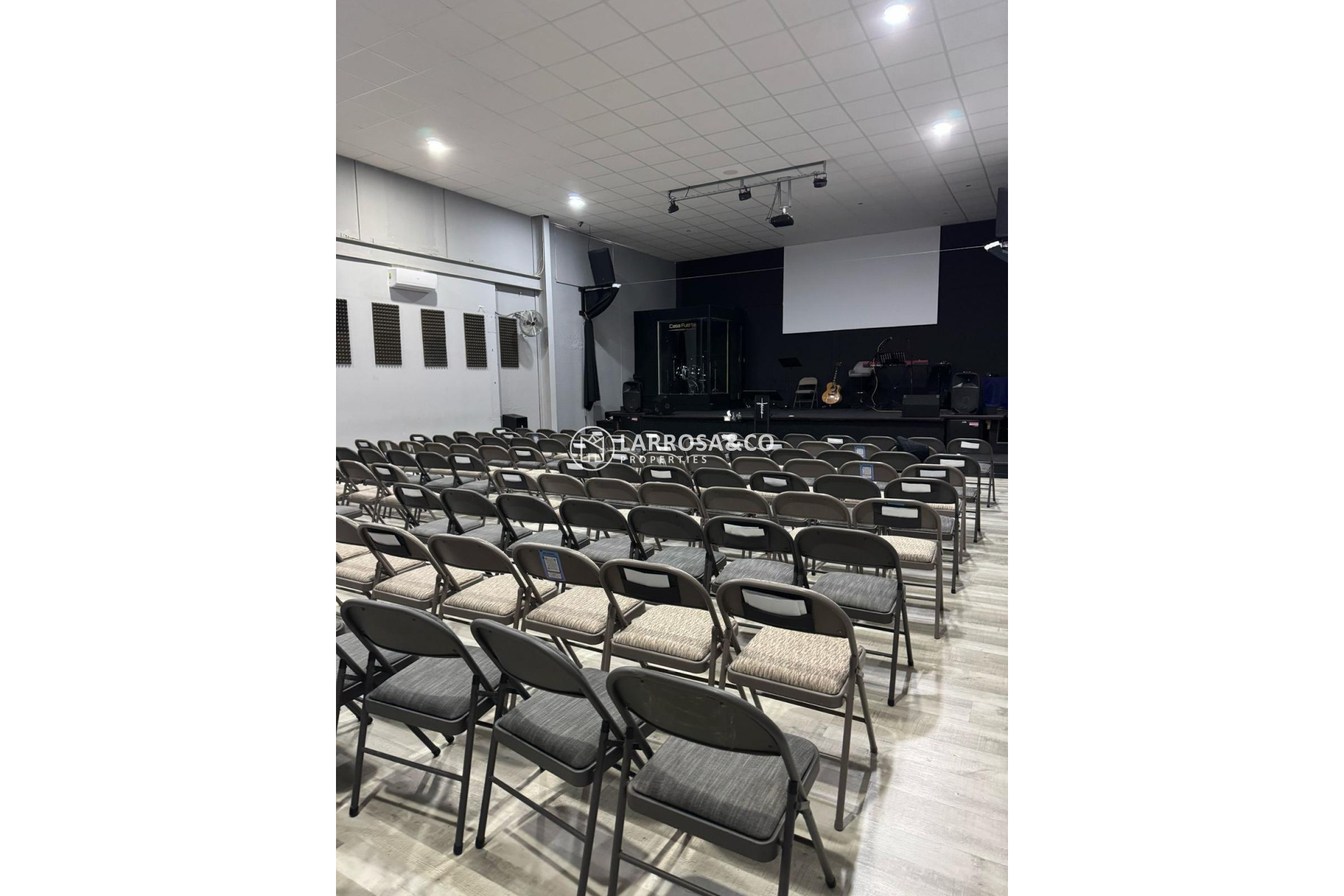 A Vendre - Commercial space - Torrevieja - Los Locos Beach