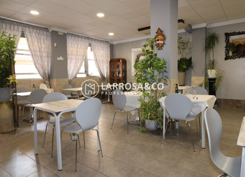 A Vendre - Commercial space - Torrevieja - Playa del cura