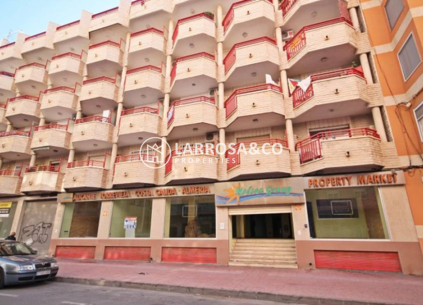 A Vendre - Commercial space - Torrevieja - Playa del cura