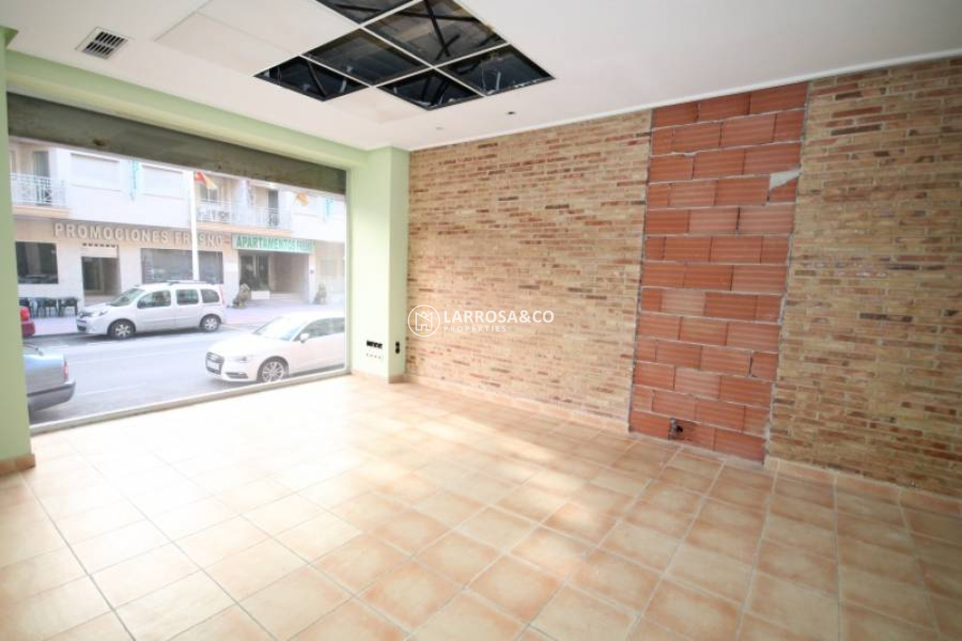 A Vendre - Commercial space - Torrevieja - Playa del cura