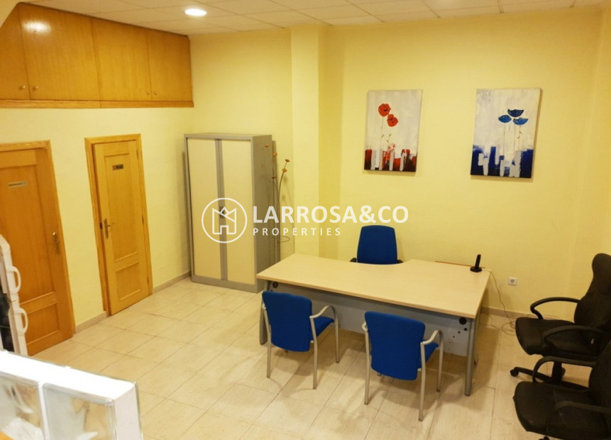 A Vendre - Commercial space - Torrevieja - Playa del cura