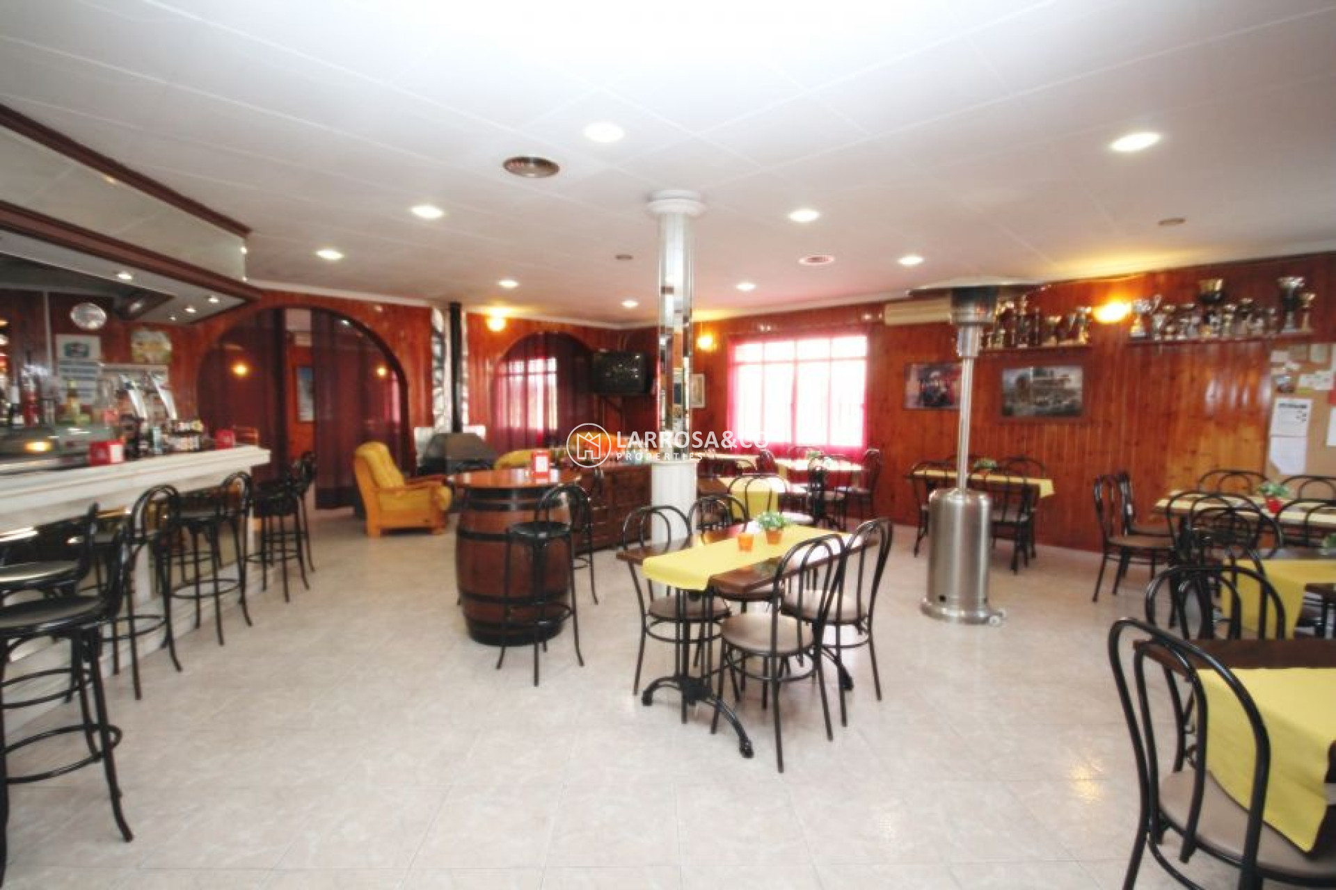 A Vendre - Commercial space - Torrevieja - Torretas