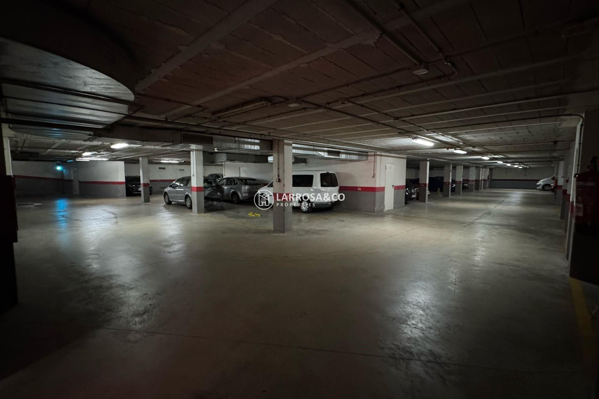 A Vendre - Garage - Torrevieja - Centro